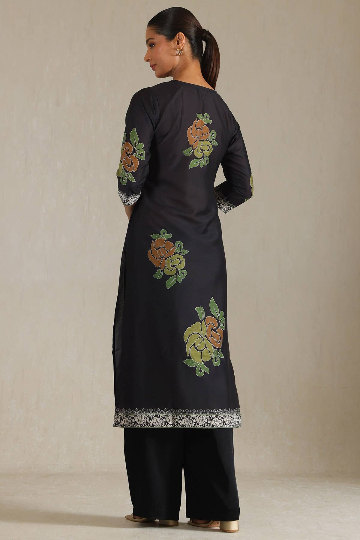 Black Muslin Botanical Print Kurta - Image 2