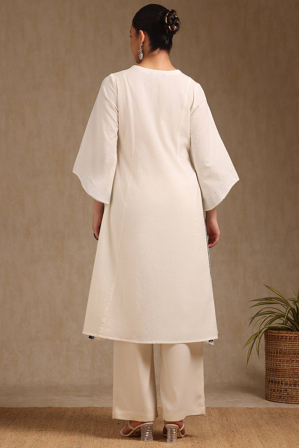Off White Cotton Contrast Printed V-Neck A-Line Kurta - Image 2